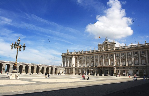 Royal Palace of Madrid by Alreza via Flickr