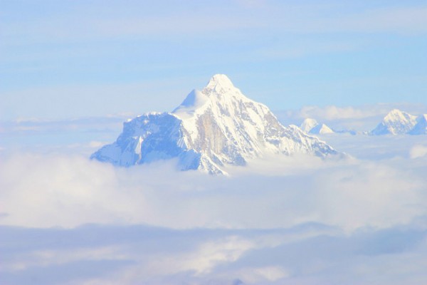 Travel News: Climbing Everest? Join the Queue.