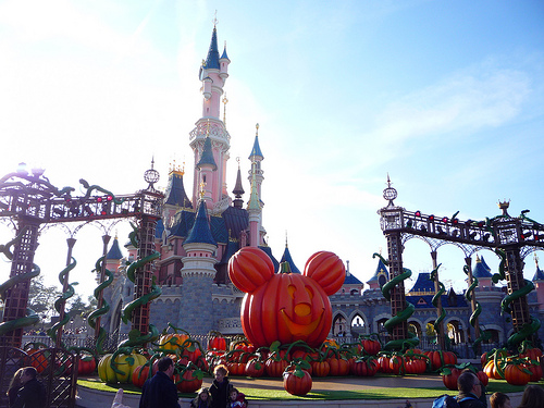 Disneyland Halloween by Saturne