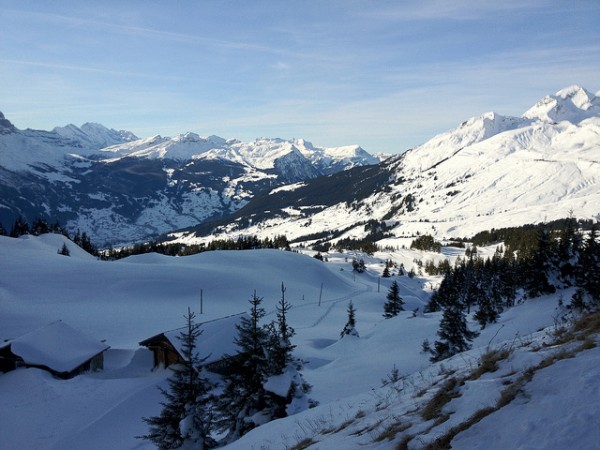 Cheap Ski Deals: High Resorts for Early Birds