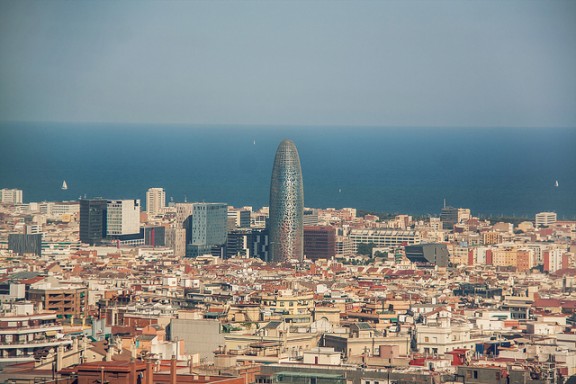barcelona skyline via flickr by juanedc