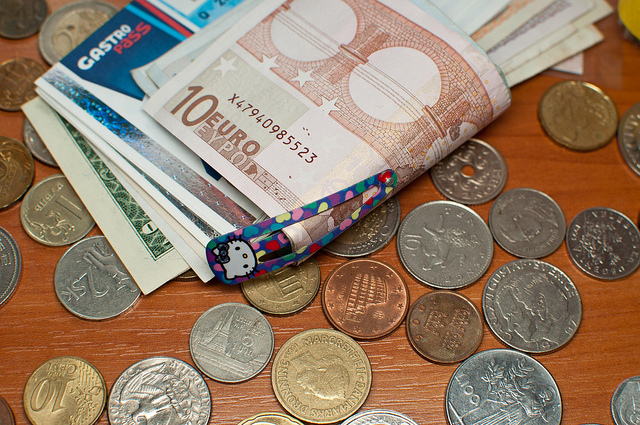 Money Kitty by Meis Beeder via Flickr