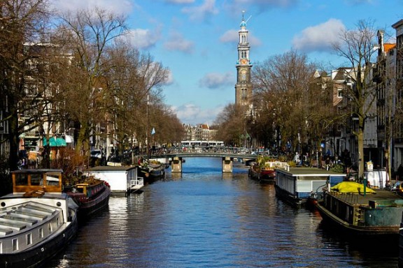 Amsterdam Canals by Amber de Bruin via Flickr