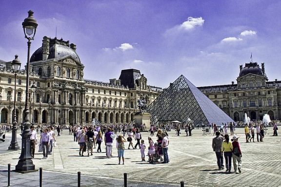 Louvre Museum by Gabriel Villena via Flickr