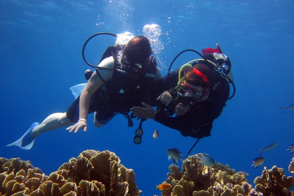 Scuba diving in Sharm by Andrew Skudder via Flickr