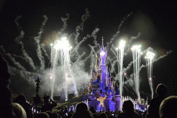 Disneyland Paris Fireworks by Alias 0591 via Flickr
